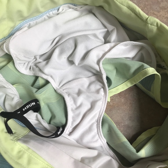 UA shortie Speed pocket running shorts 1321806 - Picture 12 of 12